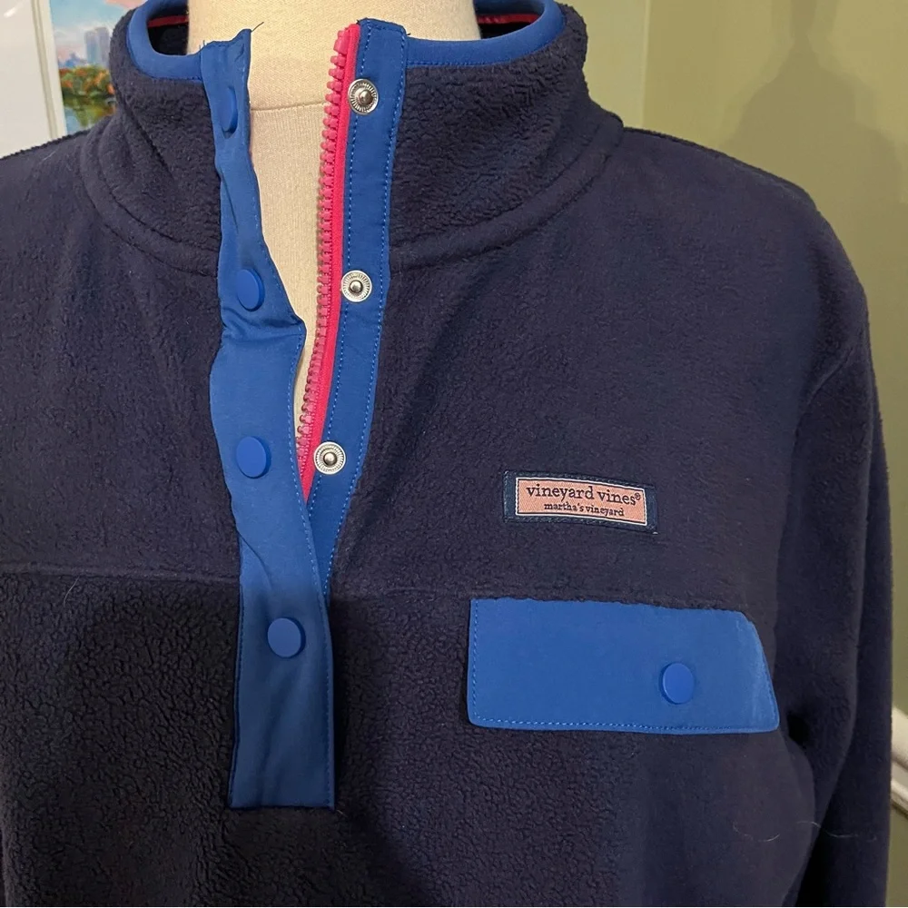Vineyard Vines Women’s Navy and Blue Fleece Pullover - Picture 4 of 7